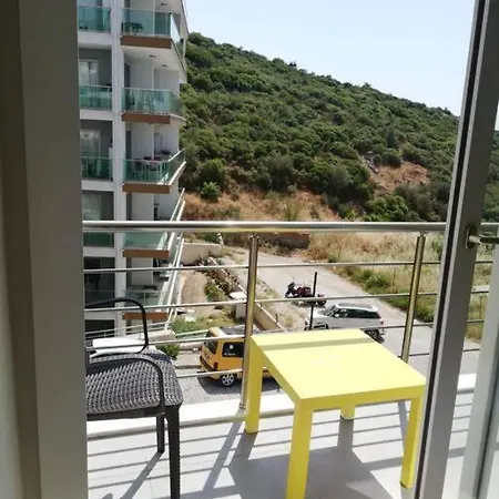 Plaja Ve Merkeze Araçla 8 Dakika 1+1 *